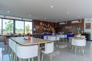 Daily buffet breakfast (THB 250 per person) - One Sakon Nakhon Hotel (Sakon Nakhon)