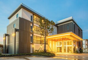 Exterior - One Sakon Nakhon Hotel (Sakon Nakhon)