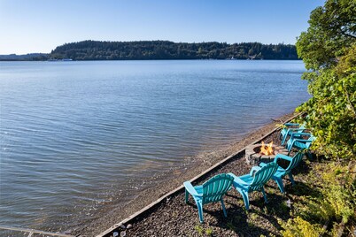 Captain s Retreat in Shelton