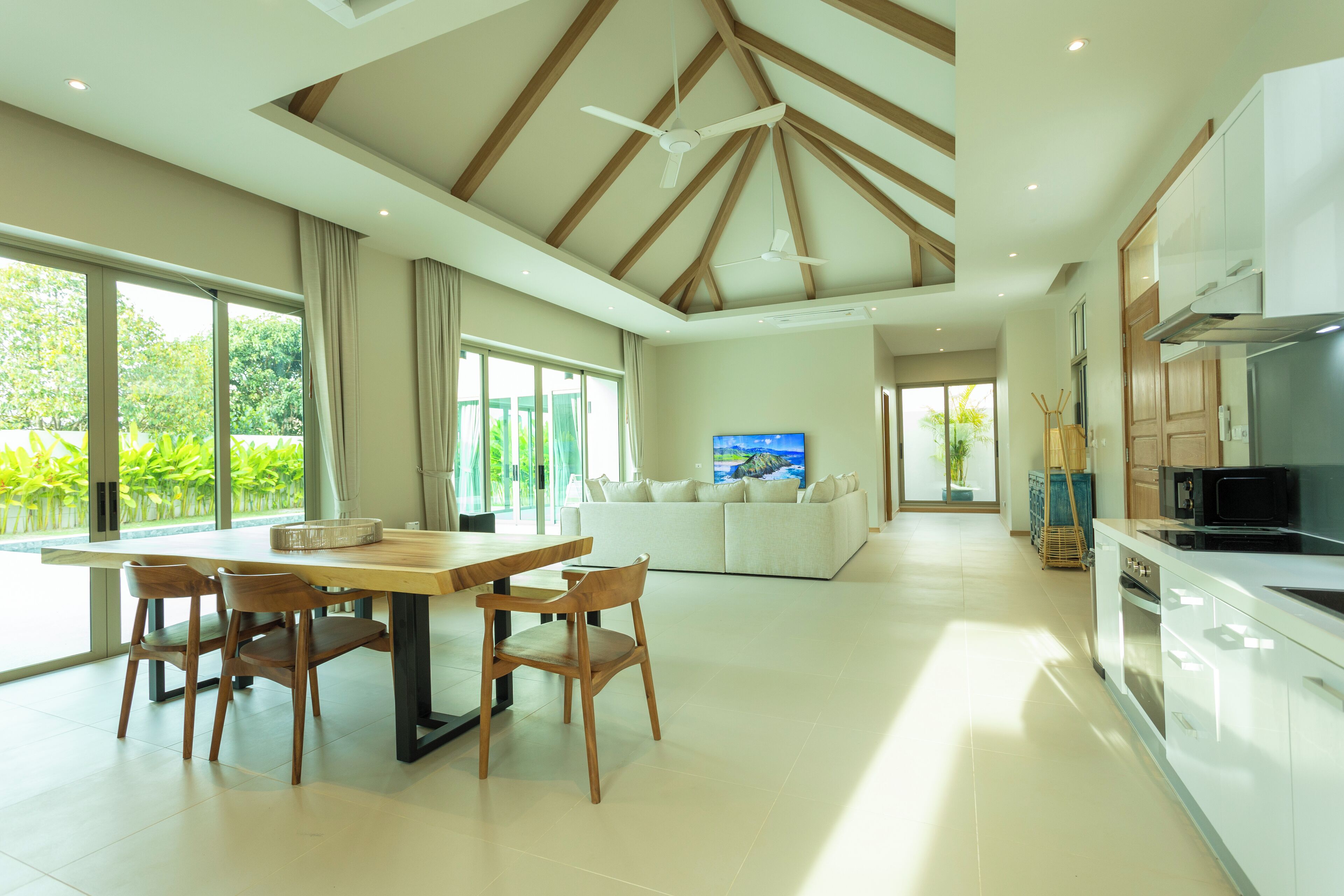 Family Villa, Non Smoking, Patio | Living area