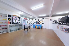 Gift shop - Tamworth Holiday Park (Hillvue)
