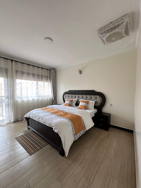 2 bedrooms, iron/ironing board, WiFi, bed sheets