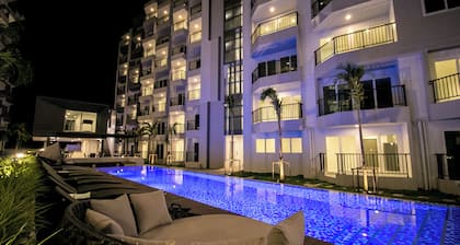 Mini Studio Lake view on High floor, AC, Kitchen, Balcony