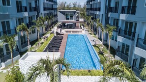 Outdoor pool - Mini Studio Lake view on High floor, AC, Kitchen, Balcony (Klaeng/Kram)