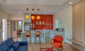 Basic Villa 1 Bedroom | Eget kök | Kylskåp, mikrovågsugn och brödrost