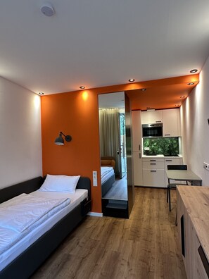 Deluxe Single Room, Accessible, Ensuite | Private kitchen