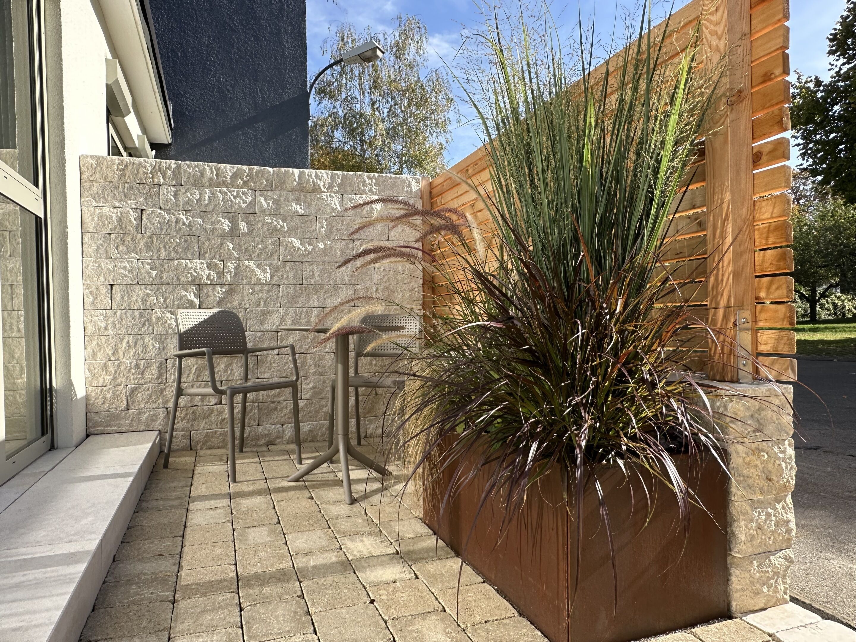 Habitación Deluxe doble, accesible para personas con discapacidad, baño privado | Terraza o patio