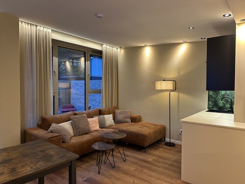 FIDSCHIS Apartment + Hotel