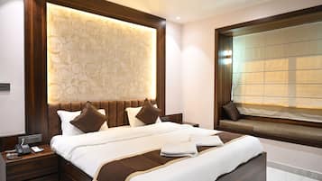 In-room safe, desk, laptop workspace, soundproofing