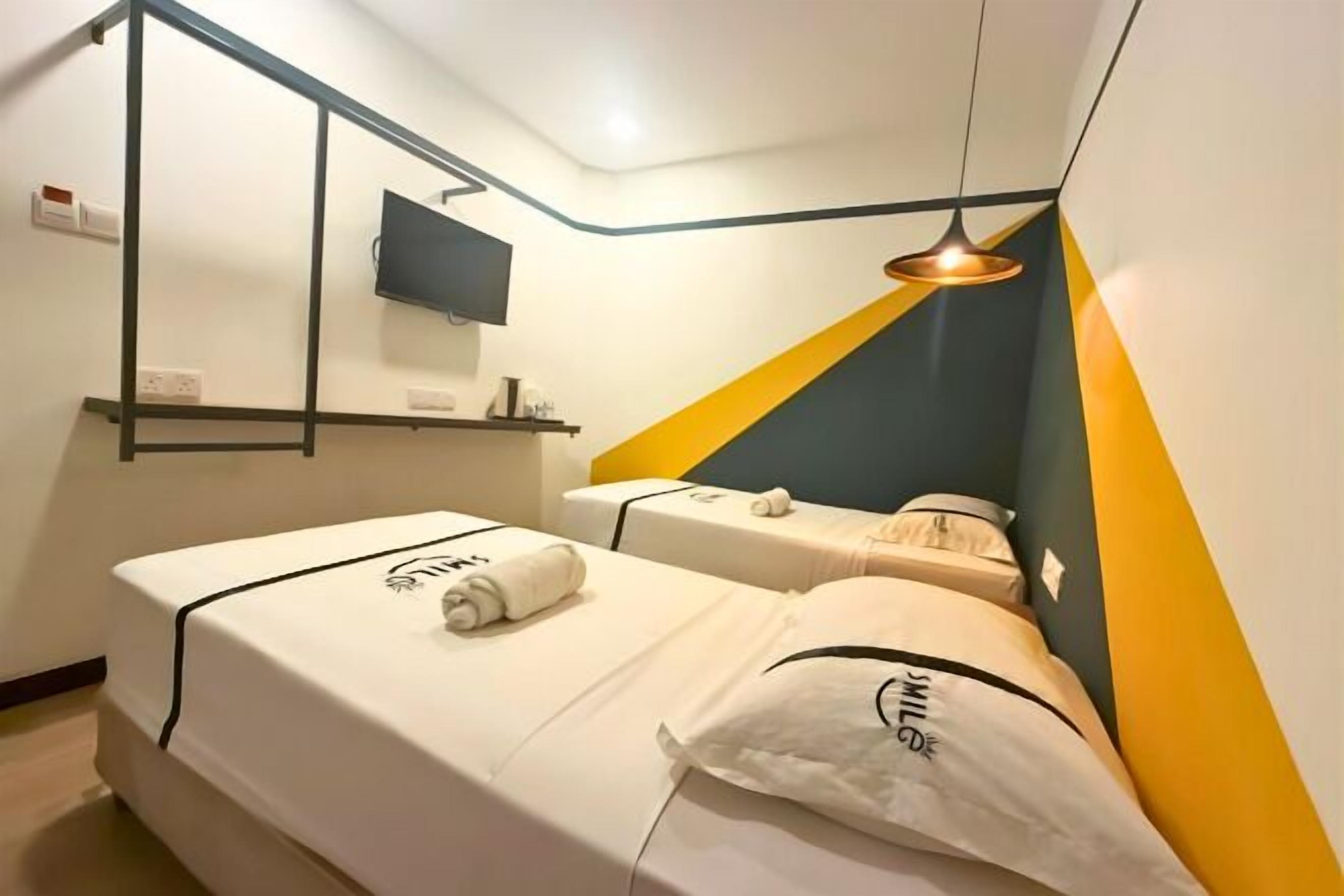 Safe på rommet, skrivebord, strykejern/-brett og wi-fi (inkludert)