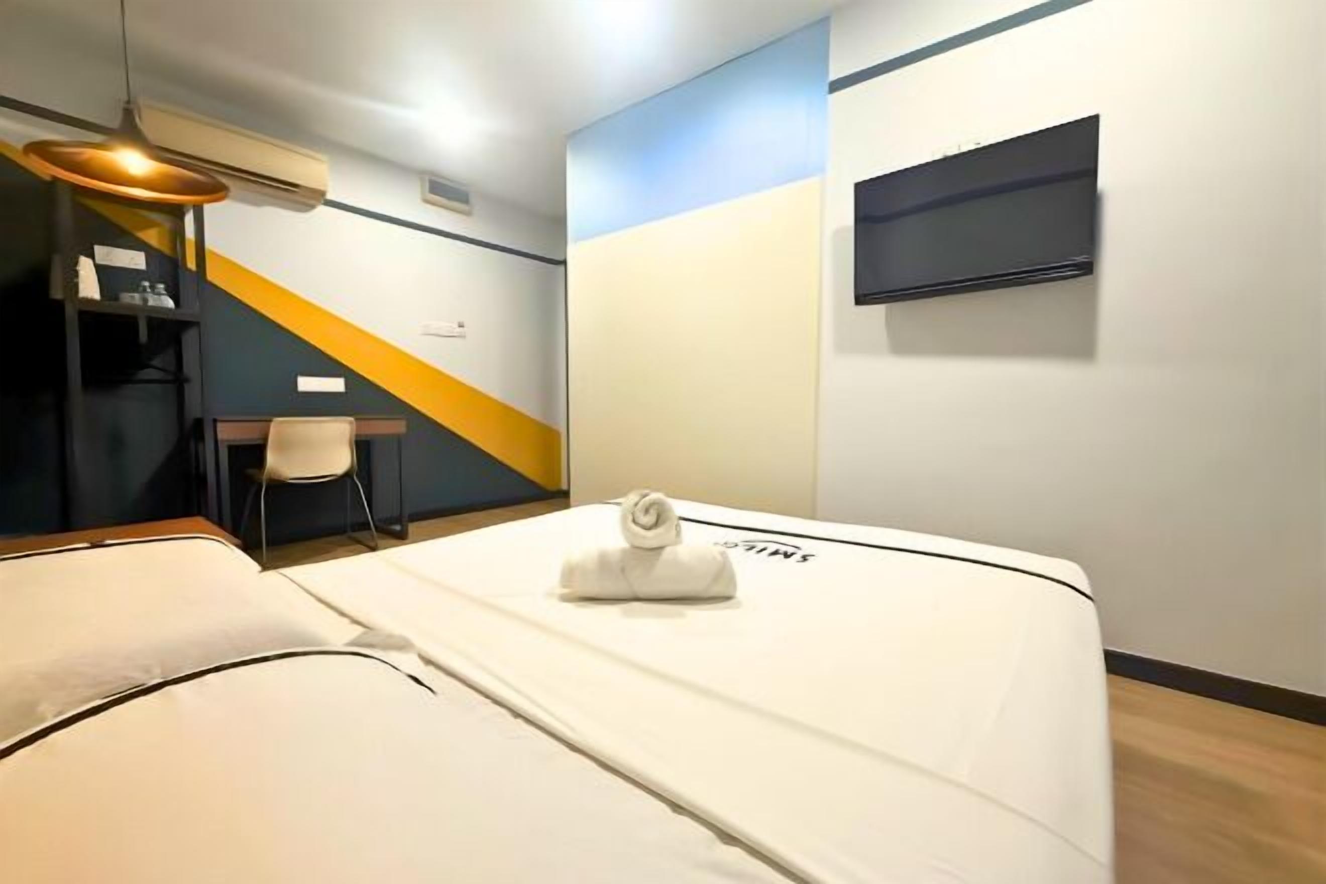 Safe på rommet, skrivebord, strykejern/-brett og wi-fi (inkludert)