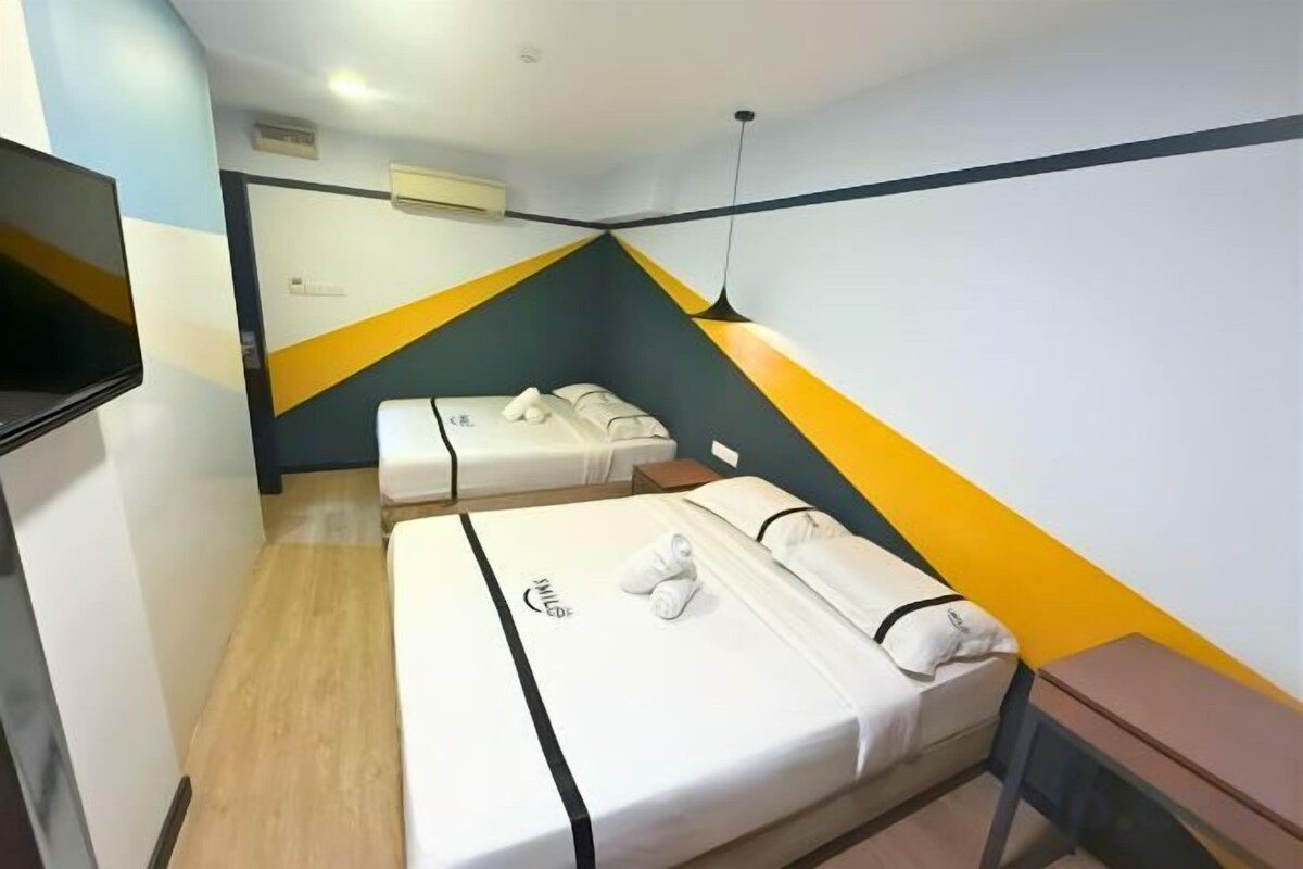 In-room safe, desk, iron/ironing board (on request), WiFi (free)