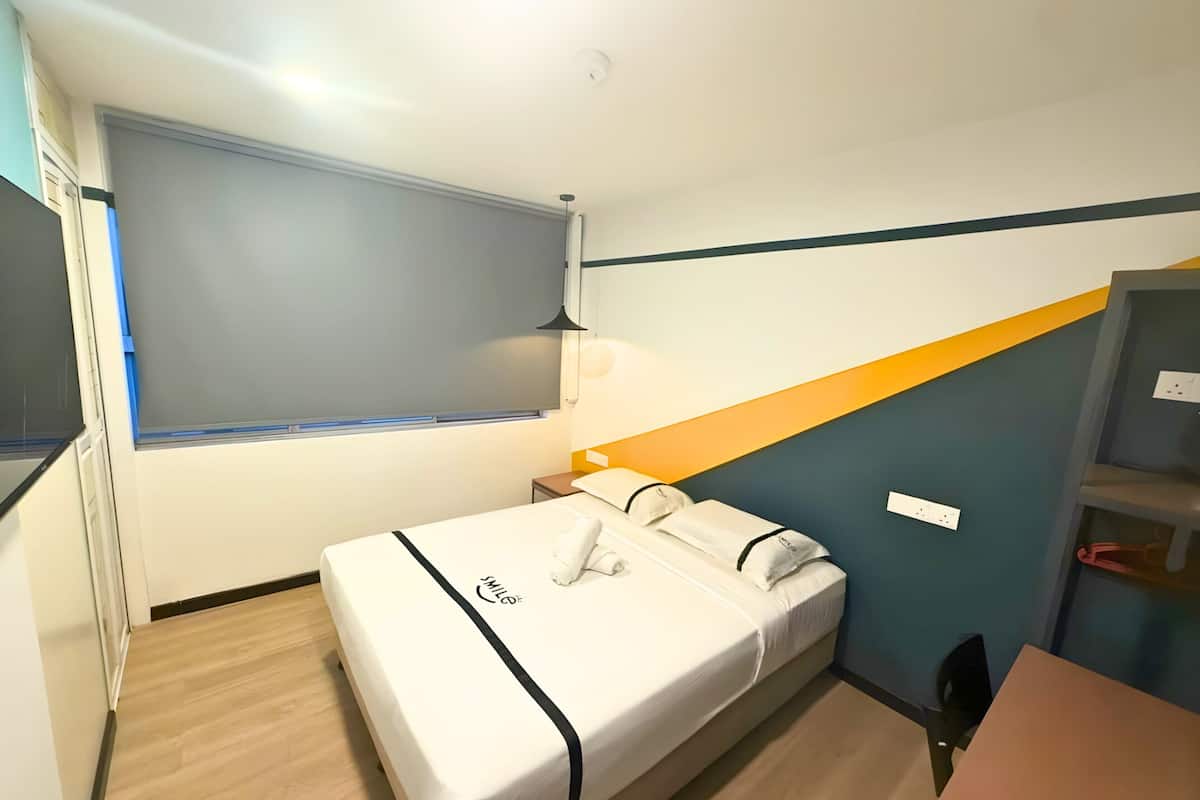 Dobbeltrom | Safe på rommet, skrivebord, strykejern/-brett og wi-fi (inkludert)