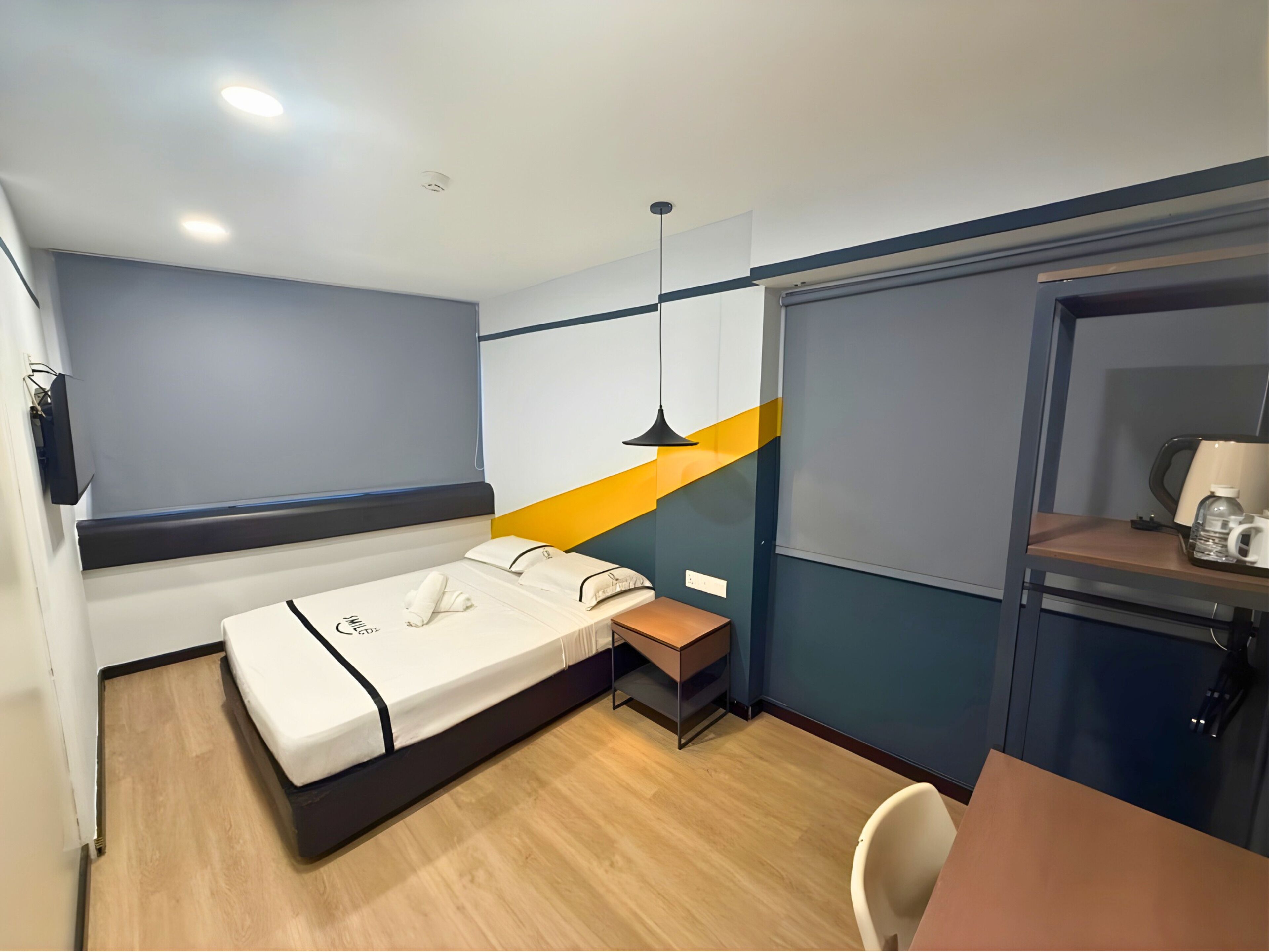 Deluxe Room | In-room safe, desk, iron/ironing board, free WiFi