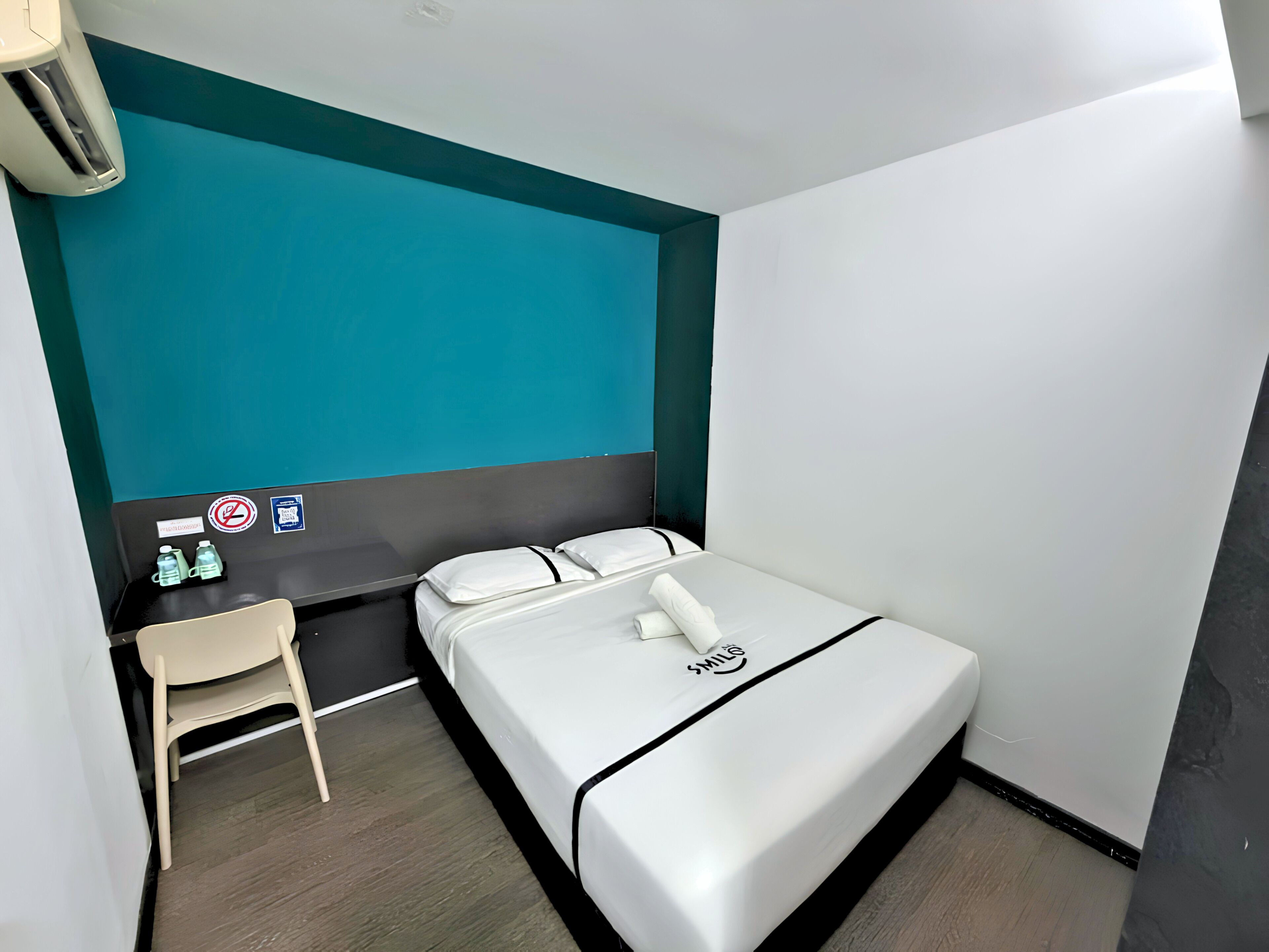 Desk, soundproofing, iron/ironing board, free WiFi