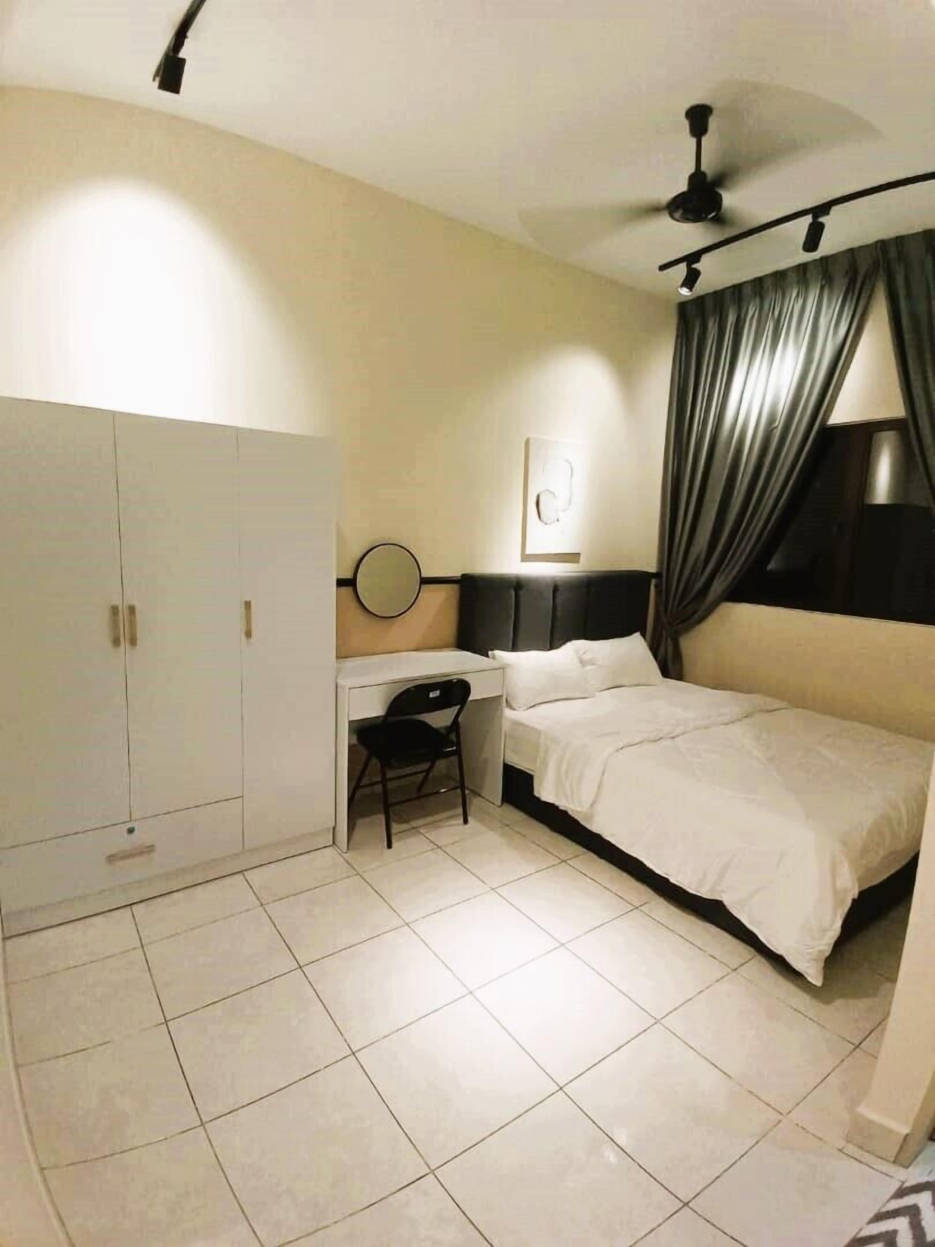 2 bedrooms, iron/ironing board, free WiFi