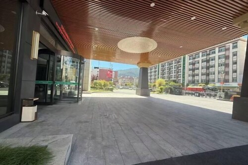 Linzhi Hotel