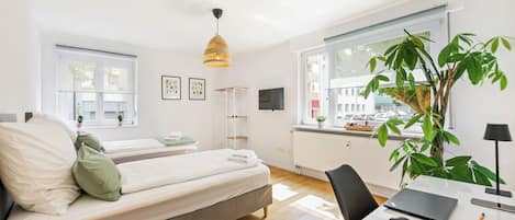 4 quartos, escrivaninha, Wi-Fi de cortesia, roupa de cama