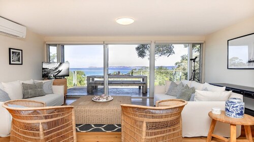 Ocean views, easy walk to beach and national park