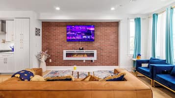 TV, lareira