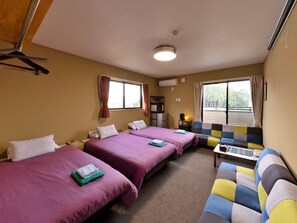 Blackout drapes, free WiFi, bed sheets - gettoenn (Shinto-mura)