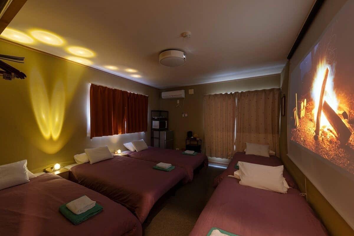 Blendingsgardiner, wi-fi (inkludert) og sengetøy