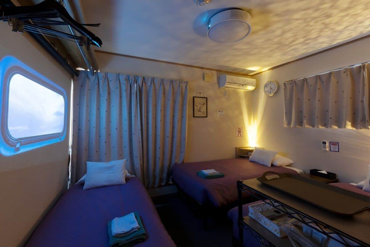 Blendingsgardiner, wi-fi (inkludert) og sengetøy