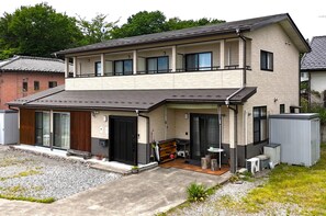 Fachada de la propiedad