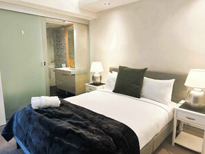 2 Schlafzimmer, Schreibtisch, Bügeleisen/Bügelbrett, kostenloses WLAN