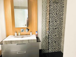 Hair dryer, towels - 114 Incredible CBD SwanRiver Suite +PRKG (Perth)