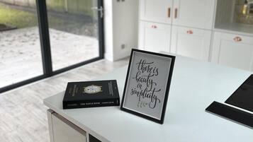 House | Private kitchen | Fridge, microwave, oven, stovetop