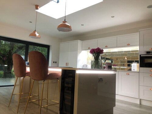 Charming Hampshire House Retreat