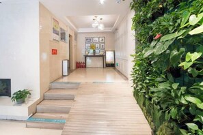 Unclassified image, 3 of 83, button - QIANNA HOTEL Greentown(Zhengzhou South Wulipu Subway Station Zijing Mountain Road) (Zhengzhou)