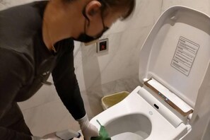 Bathroom - QIANNA HOTEL Greentown(Zhengzhou South Wulipu Subway Station Zijing Mountain Road) (Zhengzhou)