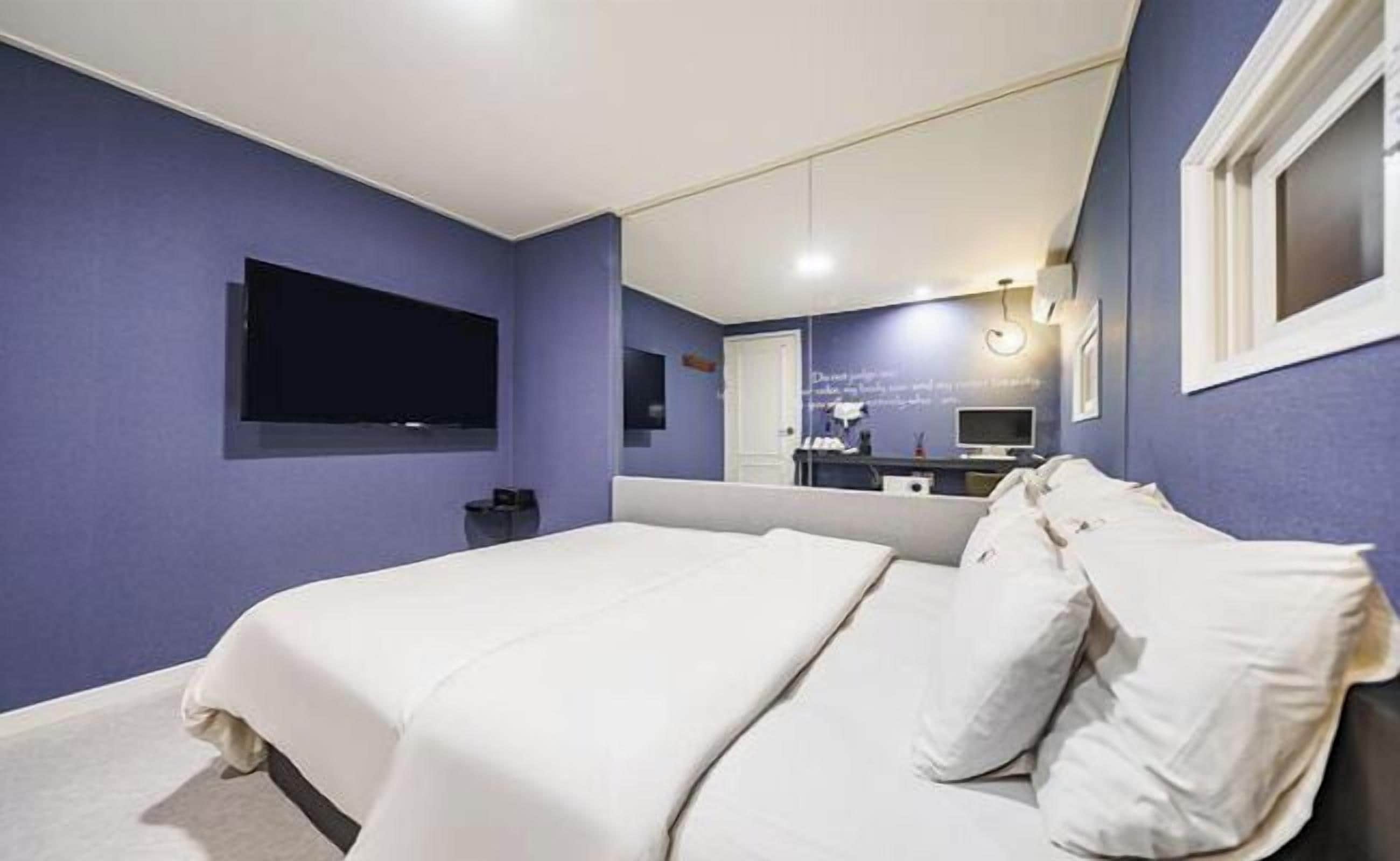 베이직 더블룸 | 고급 침구, 노트북 작업 공간, 무료 WiFi