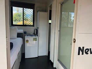 Estudio económico | Wifi gratis y ropa de cama