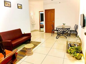 Smart TV - Puthenkot 2bhk Apartment (Aluva)