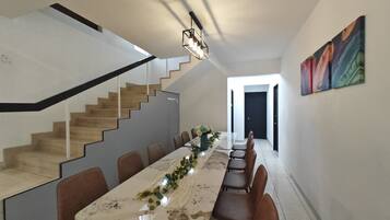 Villa Deluxe, 6 habitaciones, alberca privada | Servicio a la habitación