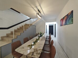 Villa Deluxe, 6 habitaciones, alberca privada | Servicio a la habitación