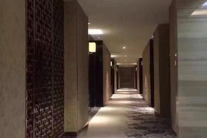 Interior - Yilong International Hotel (Xincai)