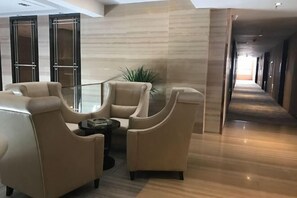 Interior - Yilong International Hotel (Xincai Moon Bay Park) (Xincai)