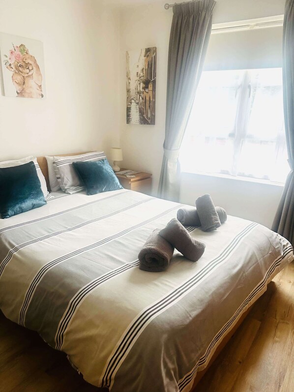 2 chambres, bureau, fer et planche à repasser, Wi-Fi