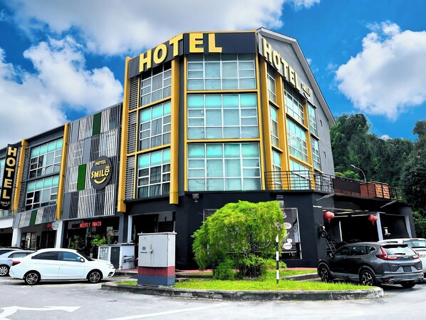 Building design - SMILE HOTEL SERI KEMBANGAN (Seri Kembangan)