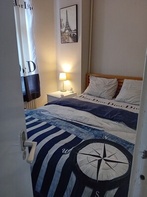 2 slaapkamers, een strijkplank/strijkijzer, wifi, beddengoed