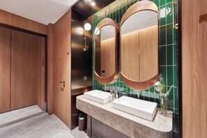 Bathroom - Orange Hotel (Shanghai Caobao Road Sun Moon Light Center) (Shanghai)