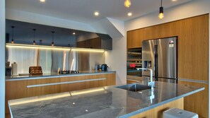 Oven, stovetop, dishwasher, coffee/tea maker