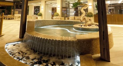 G Hotel