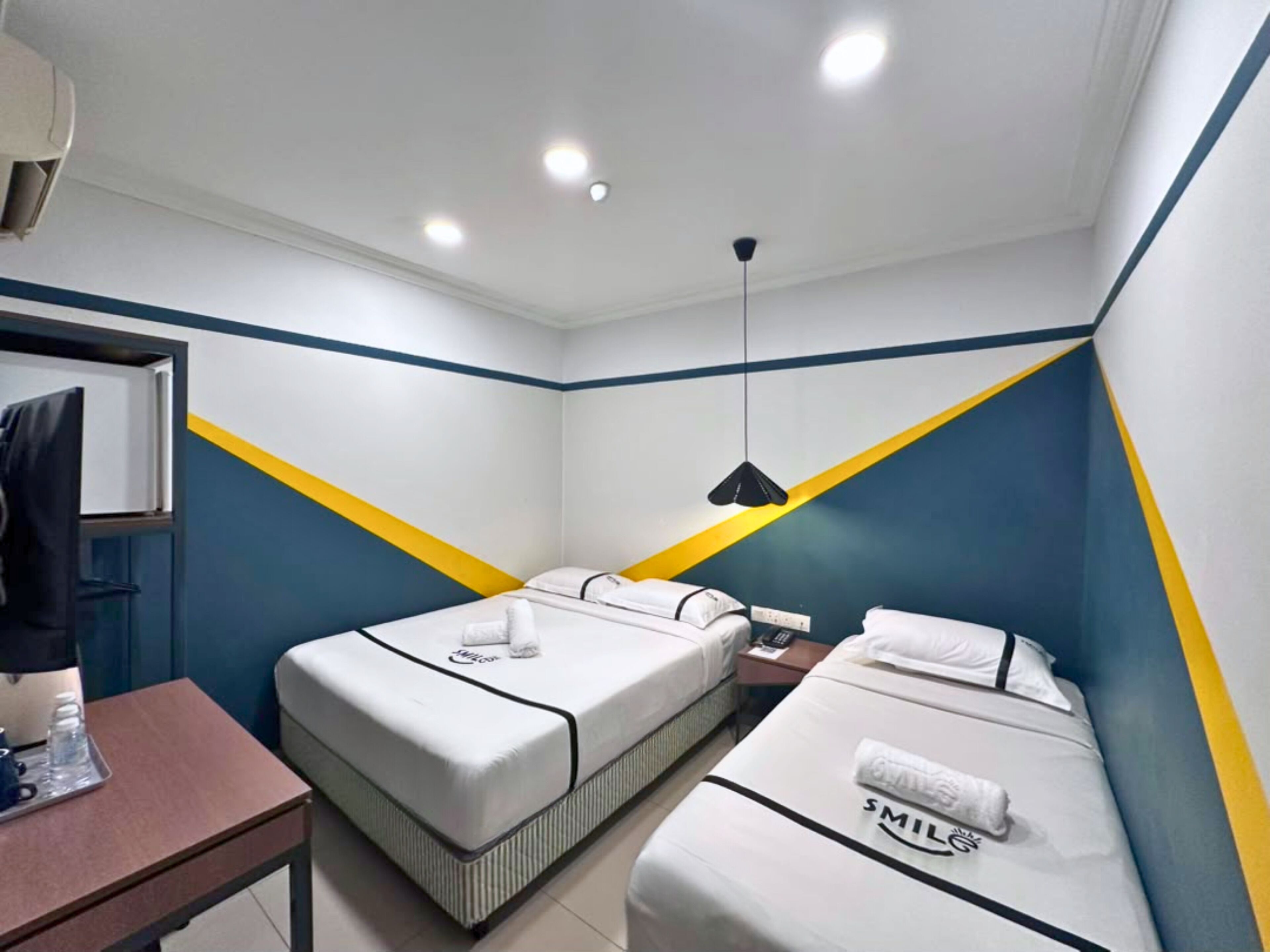 Dreibettzimmer | Schreibtisch, Bügeleisen/Bügelbrett, kostenloses WLAN