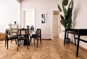 Family Apartment, 3 Bedrooms, Non Smoking | Dining room - Lime Residences, Syntagma by Aura Homes (Athens)