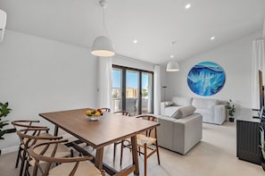 Dining - A4 Luxury Apartment w Pool & Terrace w sea View (Dugi Rat)
